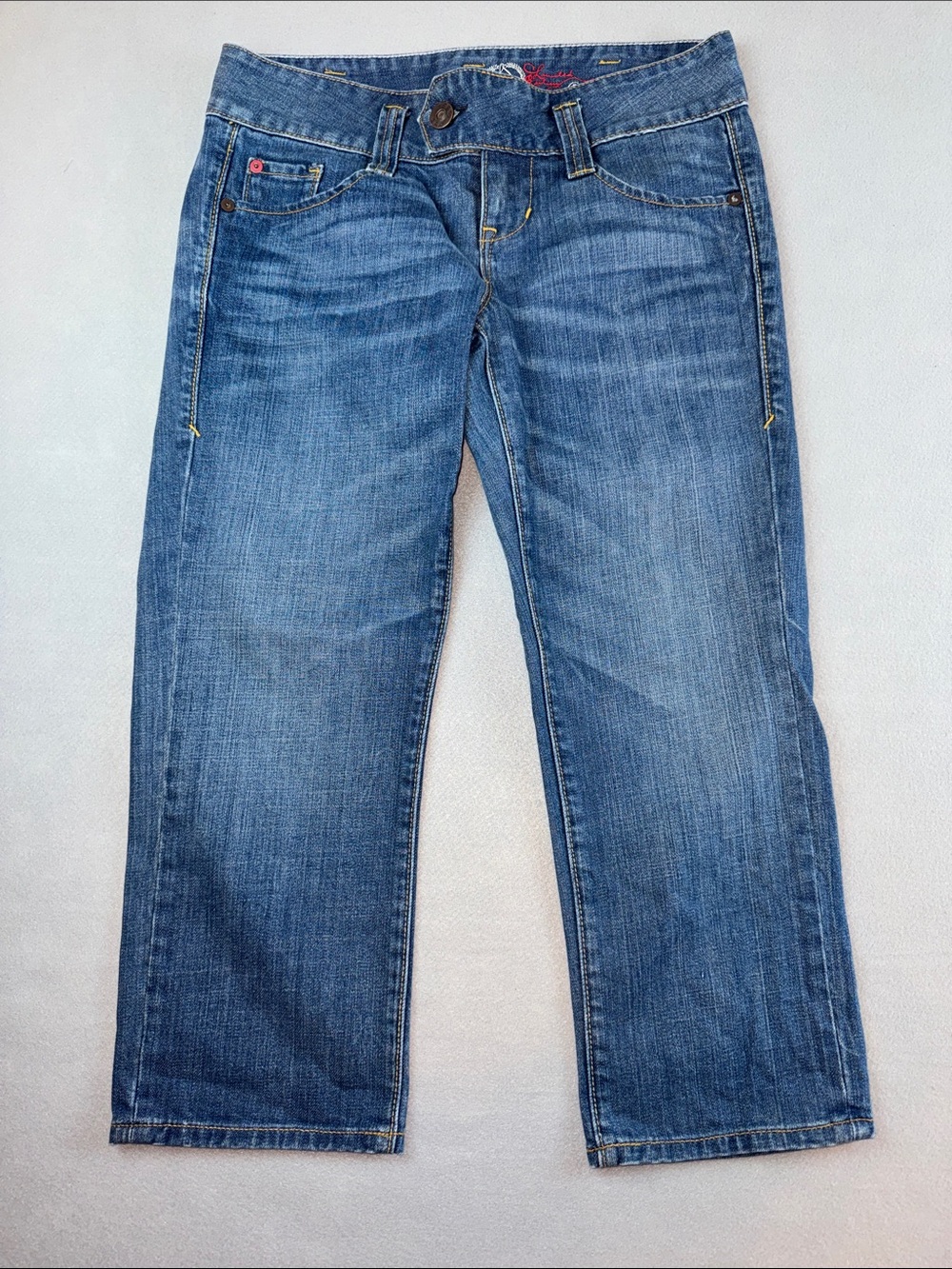 GAP Limited Edition 1969 Women's Low-rise Denim Capri Jeans Size 2 EUC